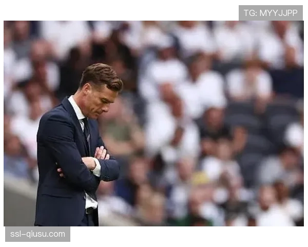 伯恩利防守球员个人能力有限 面对技术型前锋时单防处于劣势